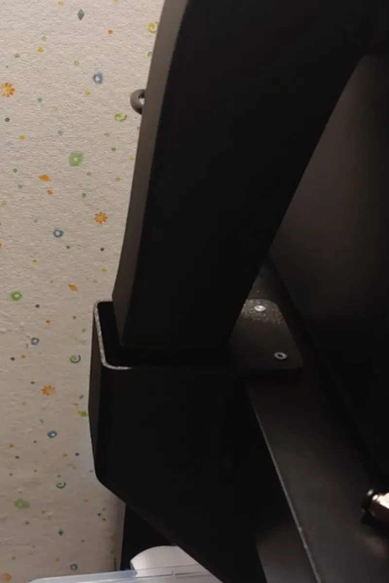angle to go around table edge with Poop Drop Chute