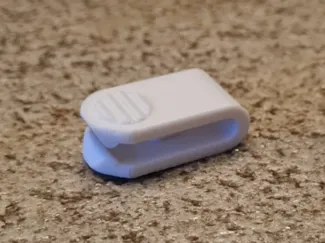 Cable clip for 4mm flat cable