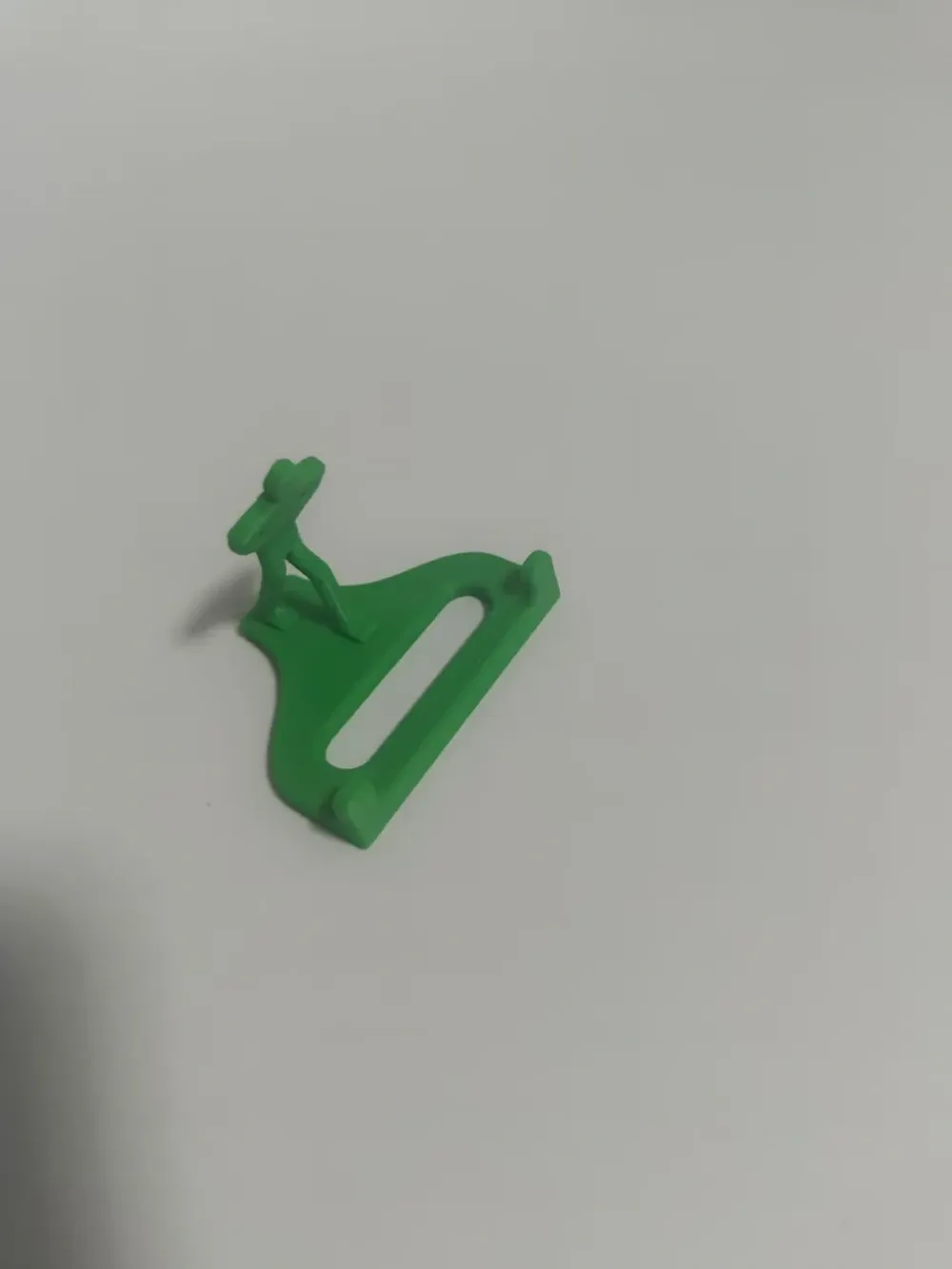 Iron Head Phone Stand by 创梦空间 MakerWorld