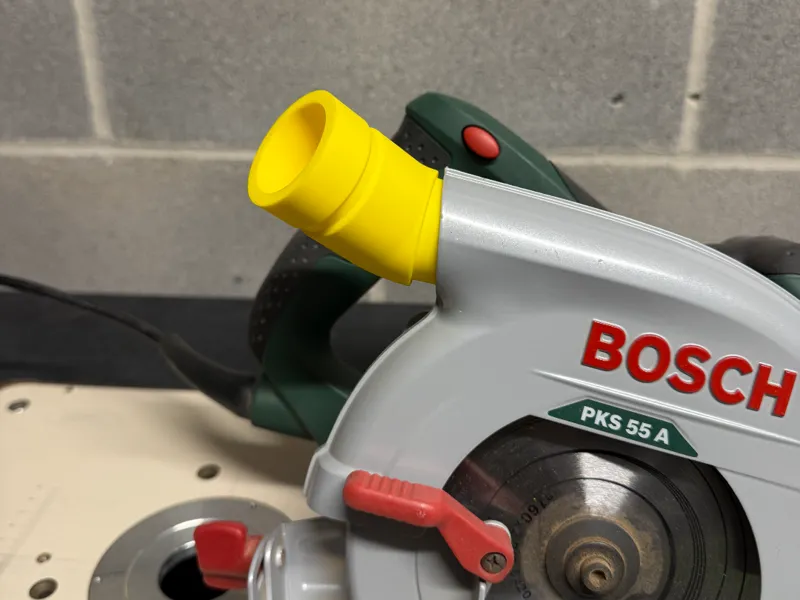 Vacuum adapter with DeWalt connection