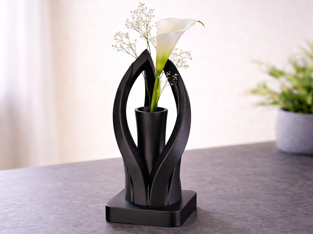 Modern Sculptural Vase – Minimalist Flower Vase