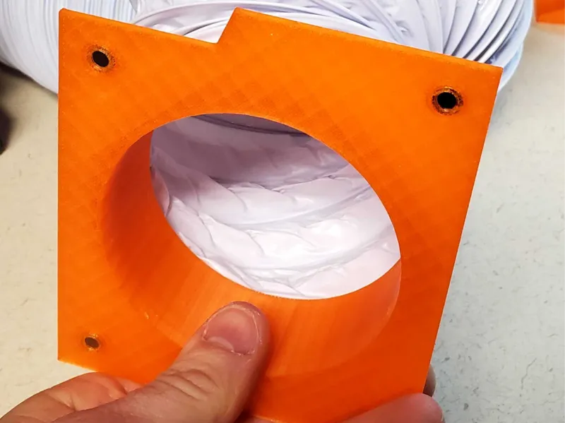X1C/P1s printed-in magnet rear vent for 4" hose