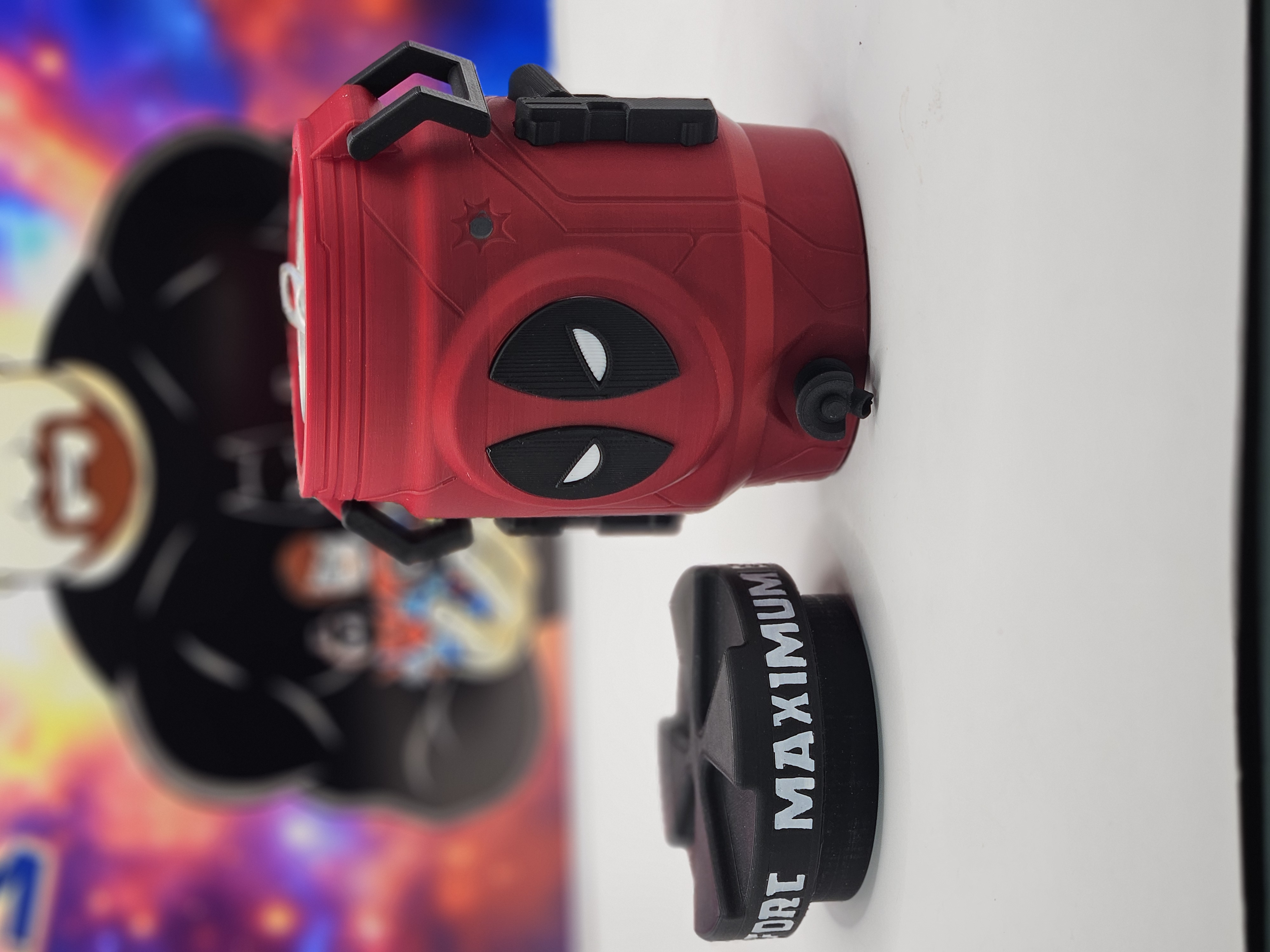 Miniatura 2 do modelo 3D Deadpool Inspired Can Holder