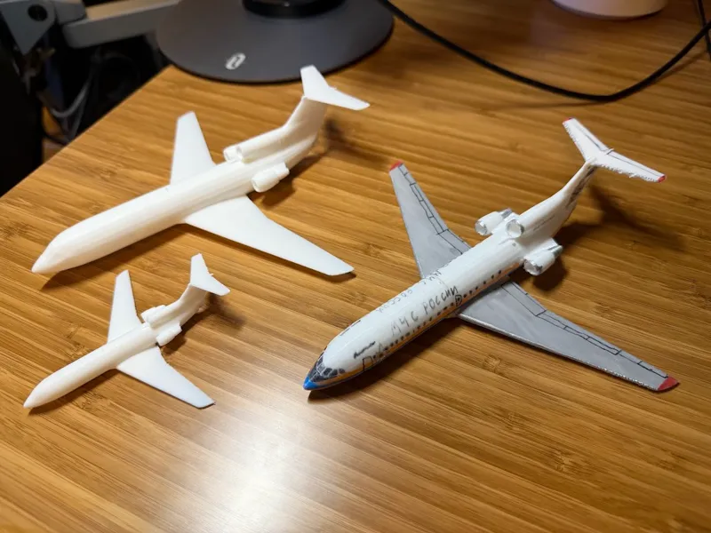 Yakovlev Yak-42D "Clobber" 1:200, 1:400