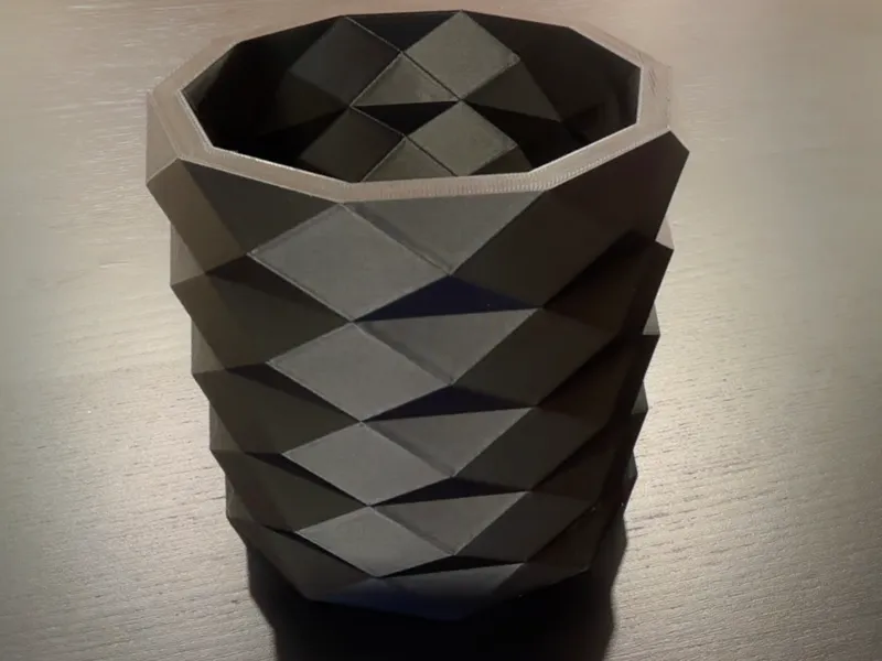 Modern Planting Pot (Free to Sell)