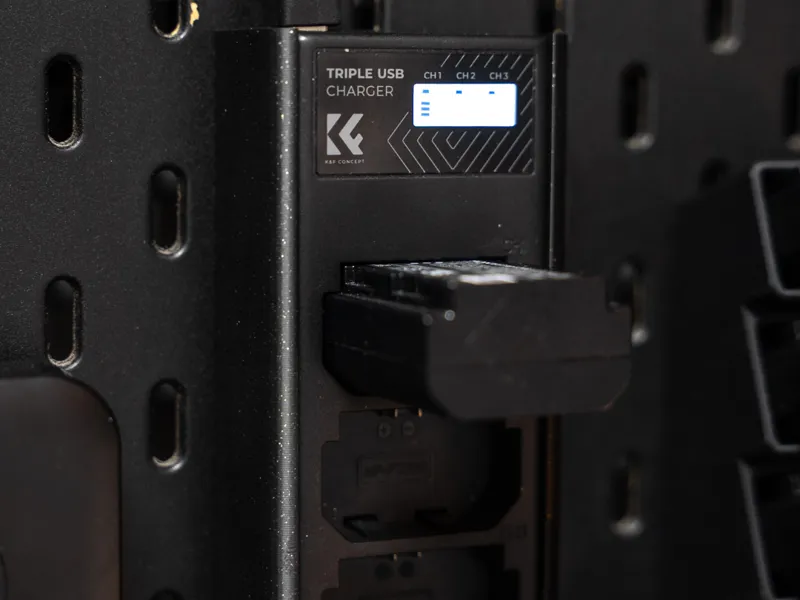 Sony NP-FZ100 Battery - K&F Charger Skadis Mount