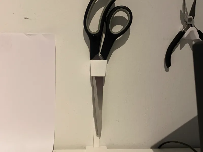Scissor holder stand