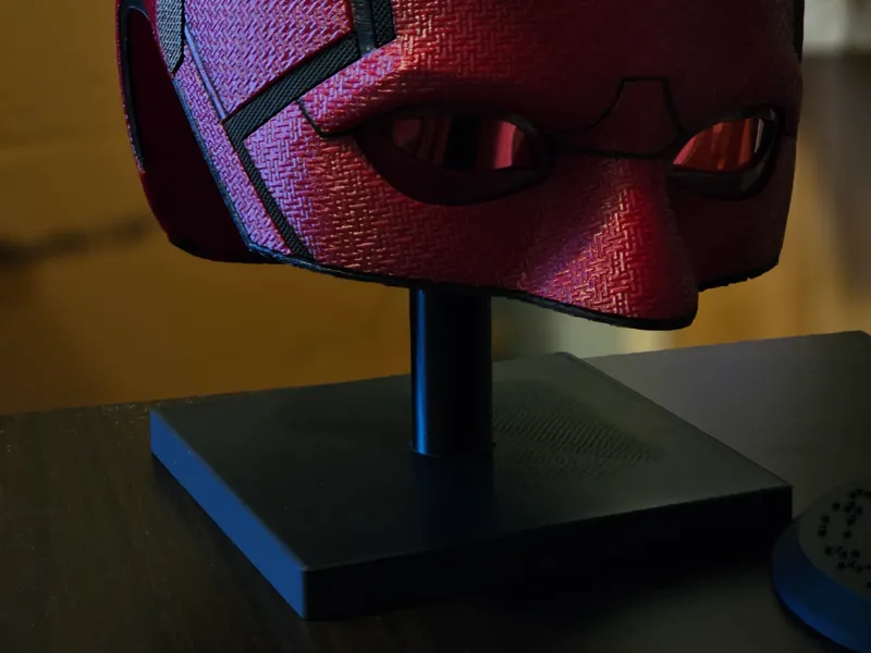 DAREDEVIL BORN AGAIN SERIES ACCURATE COWL STAND
