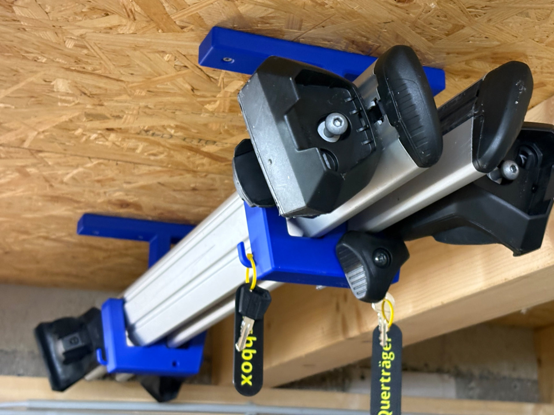 Ceiling Mounting Bracket for Car Roof Rack Bar