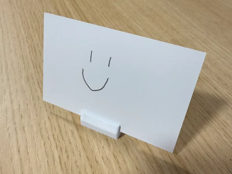 Simple business card stand