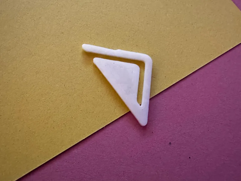 Rectangular paper clip