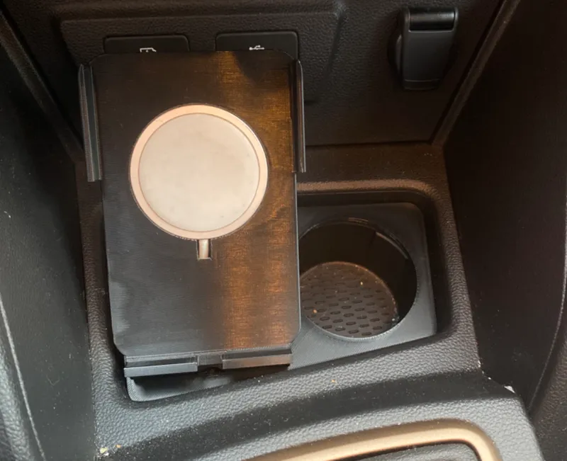 Dacia Duster 2018 Dashboard iPhone Stand