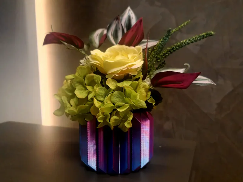 vase V-shape