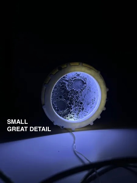 Miniatura 3 do modelo 3D Wall Moon Lamp