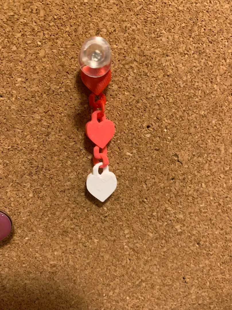 Dangling Hearts Earring view 3