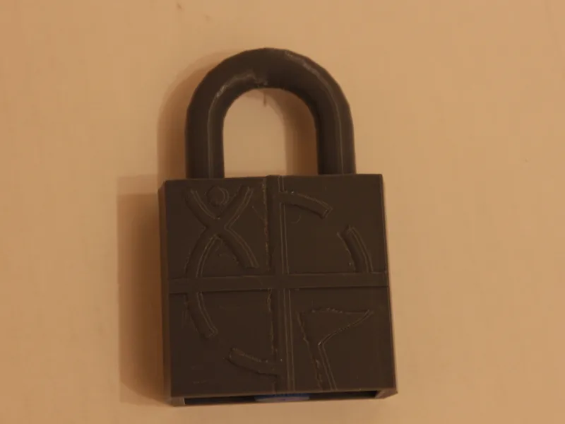 Geocaching fake lock for bisontubes or small tubes