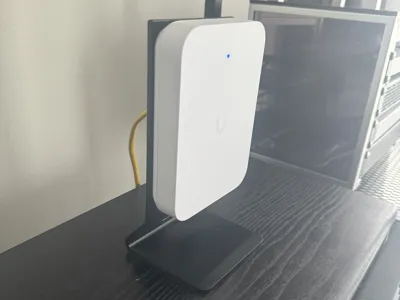 U7 In-Wall Desk Stand