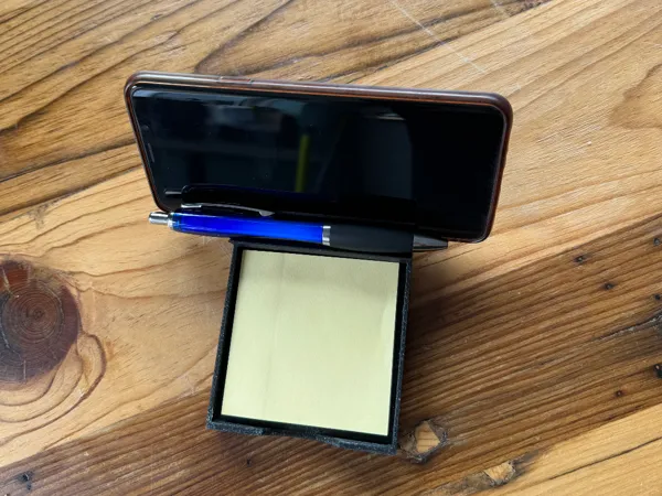 Organisateur de bureau avec support téléphone