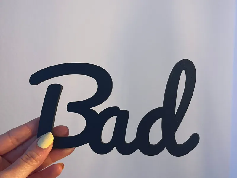 Elegantes Türschild „Bad“ in Schnörkelschrift WC