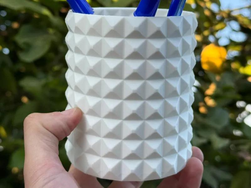 Geometric organizer/pencil holder