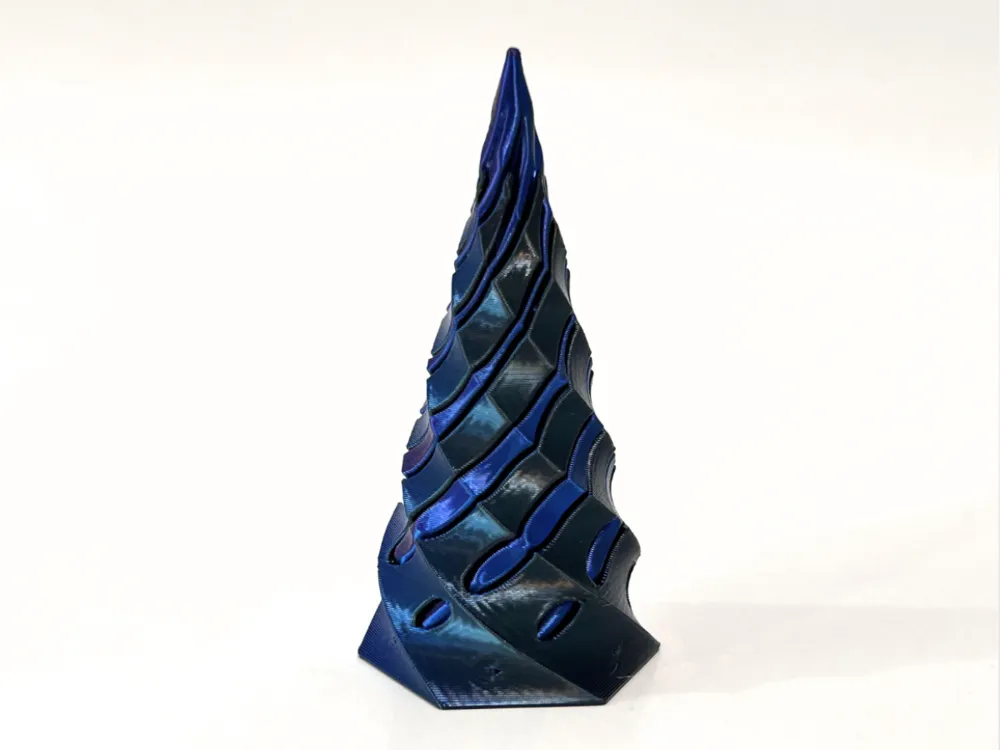Objeto manipulable: Twisted Spiral Fidget Cone. Referencia del modelo original.