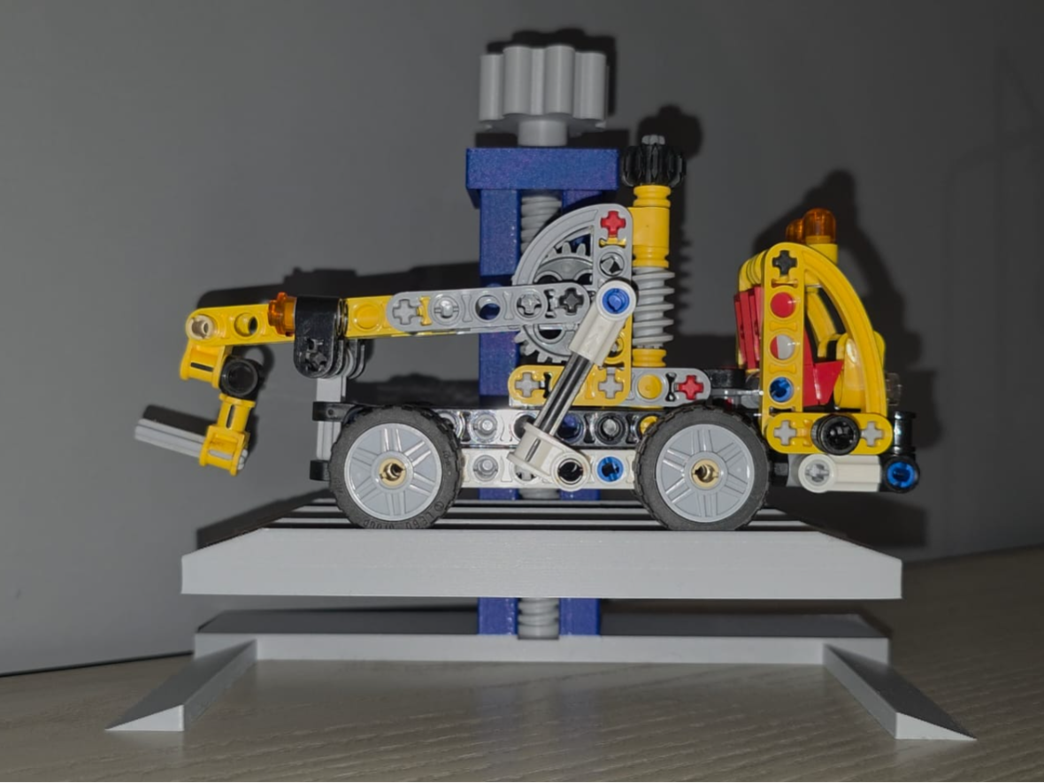 Printable Mechanical Car Lift - 1/43 Garage