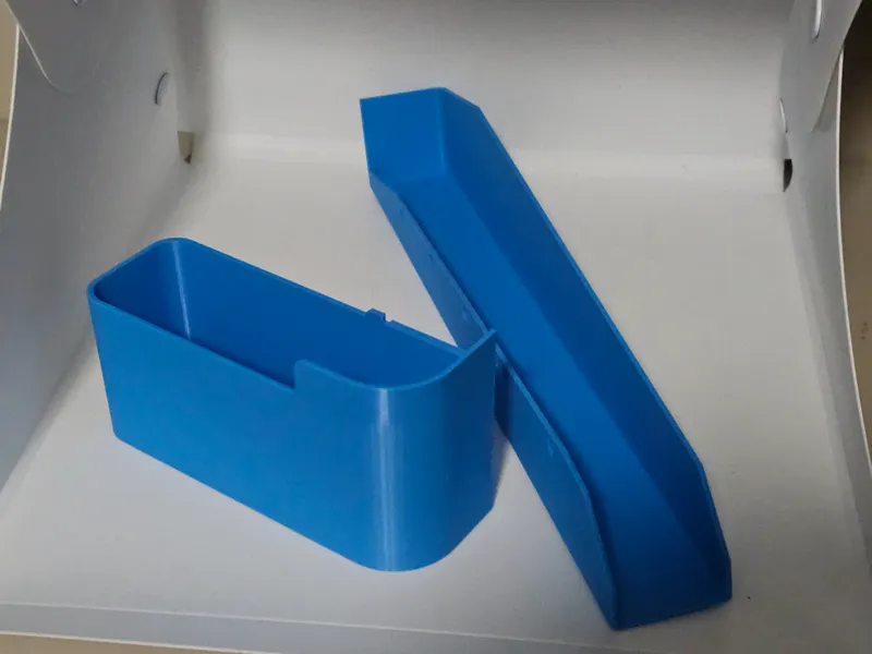 Poop Chute Right Side w/ Magnets with bucket