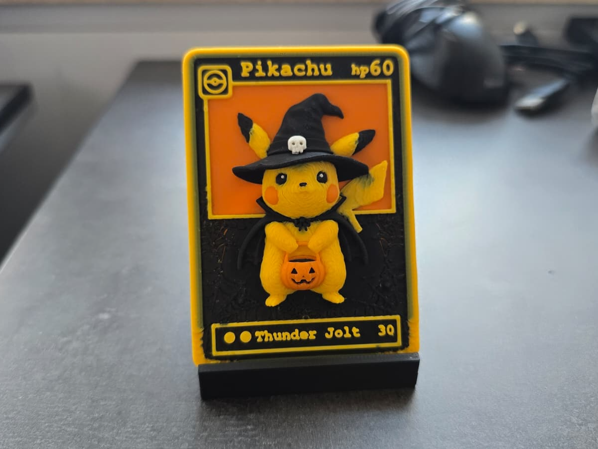 3D Pikachu Halloween Card - 1