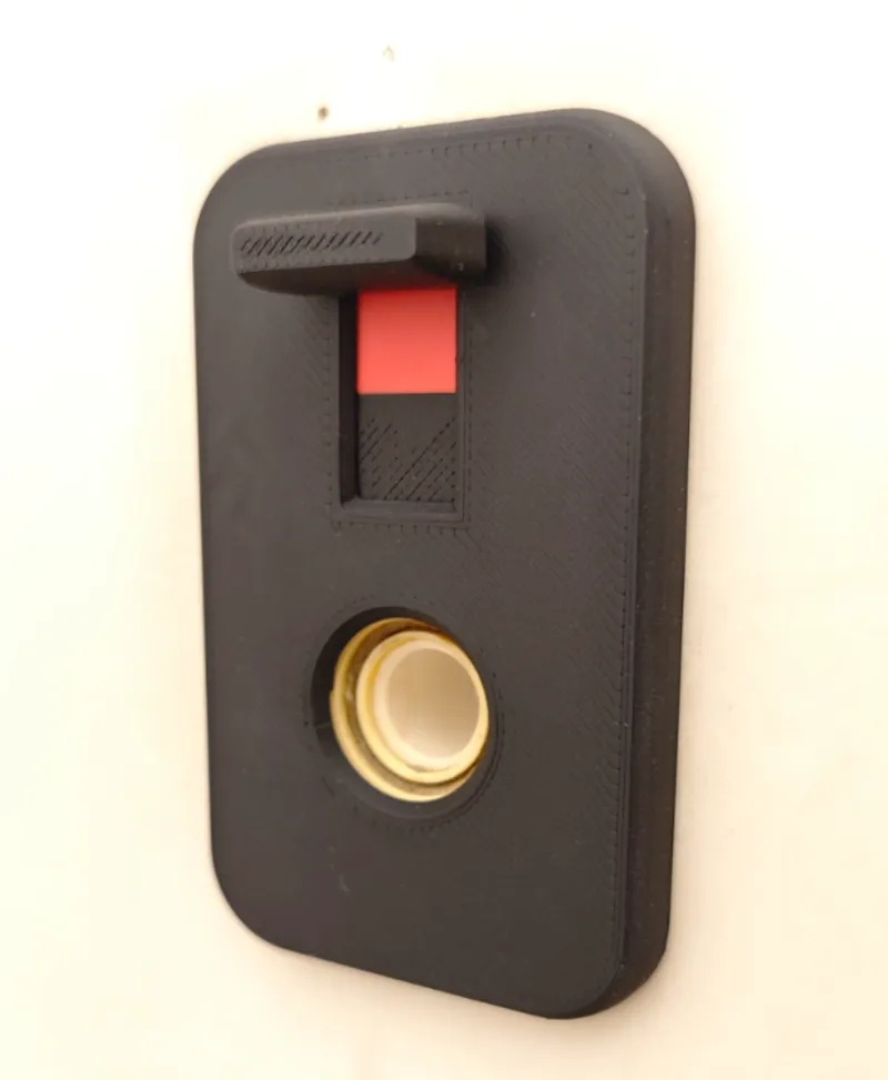 Sliding peephole cover