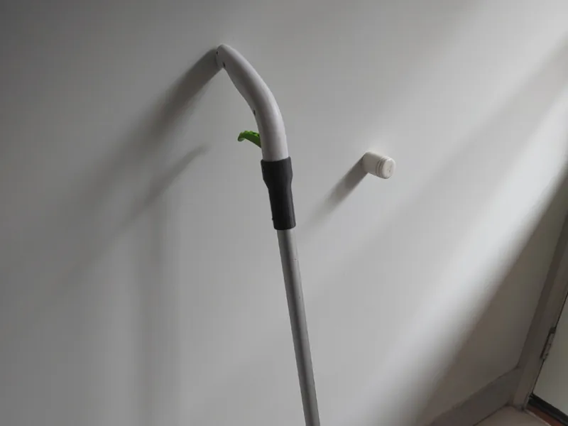 Godfrey spray mop handle brace