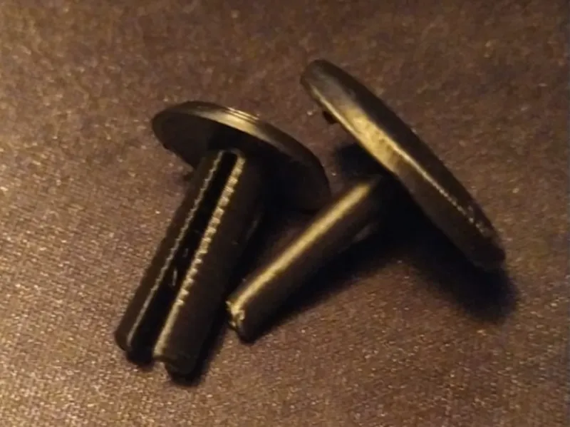 Clip OEM Peugeot