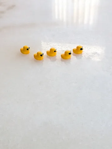 Modelo para impresión 3D: Small Tiny Mini Micro Cool Ducks — vista de referencia 4