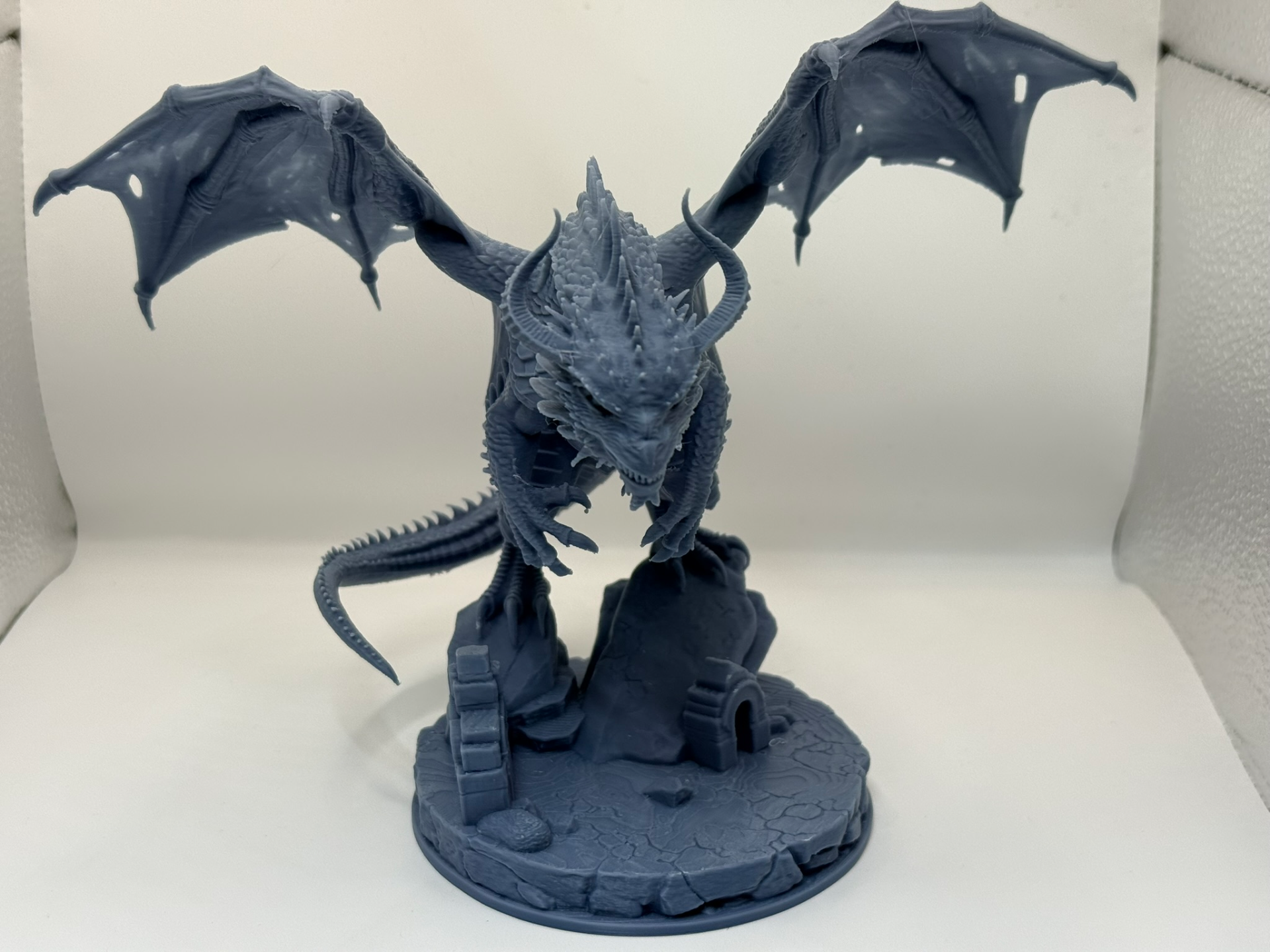 Ancient Ruin Dragon: Dual Display & RPG Scale