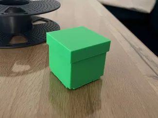 Box hinged foldable with lid