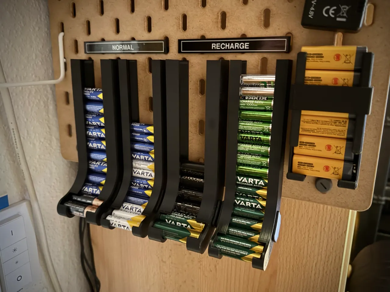 AA and AAA battery dispenser for SKÅDIS view 2