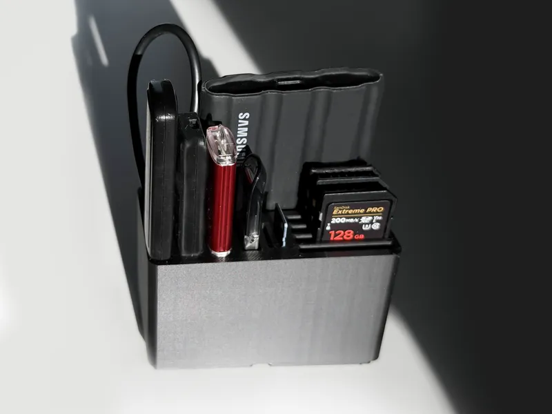 Gridfinity T7 Shield USB Holder
