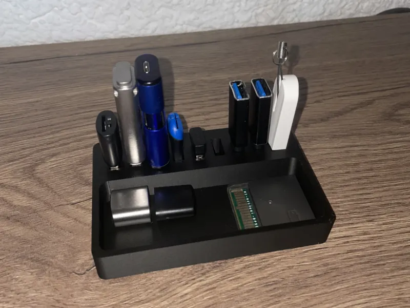 USB A and USB C Holder with tray