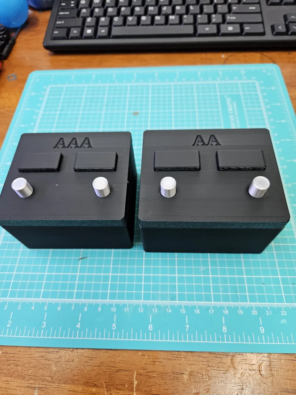 Car battery container for AA and AAA batteries by Captain_May - MakerWorld