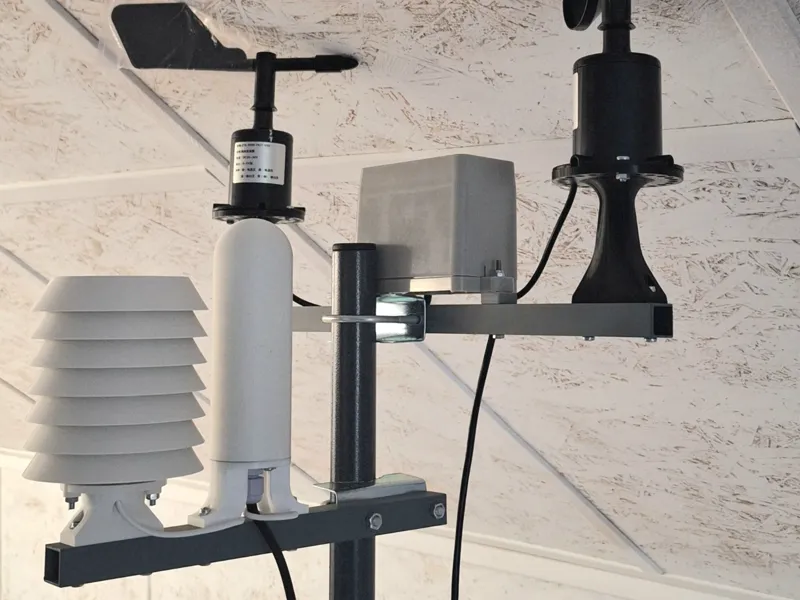 Stevenson screen for weather station