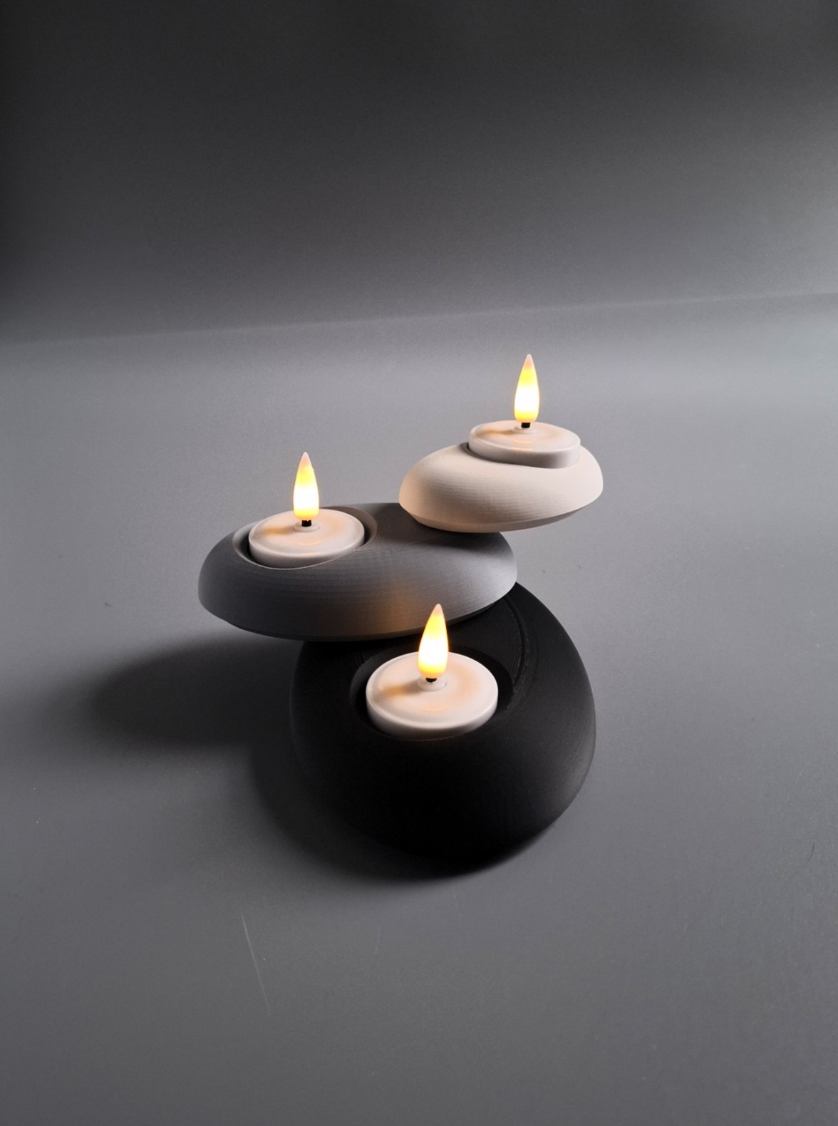 Miniatura 2 do modelo 3D The Pebble Stack - Led TeaLight Holder