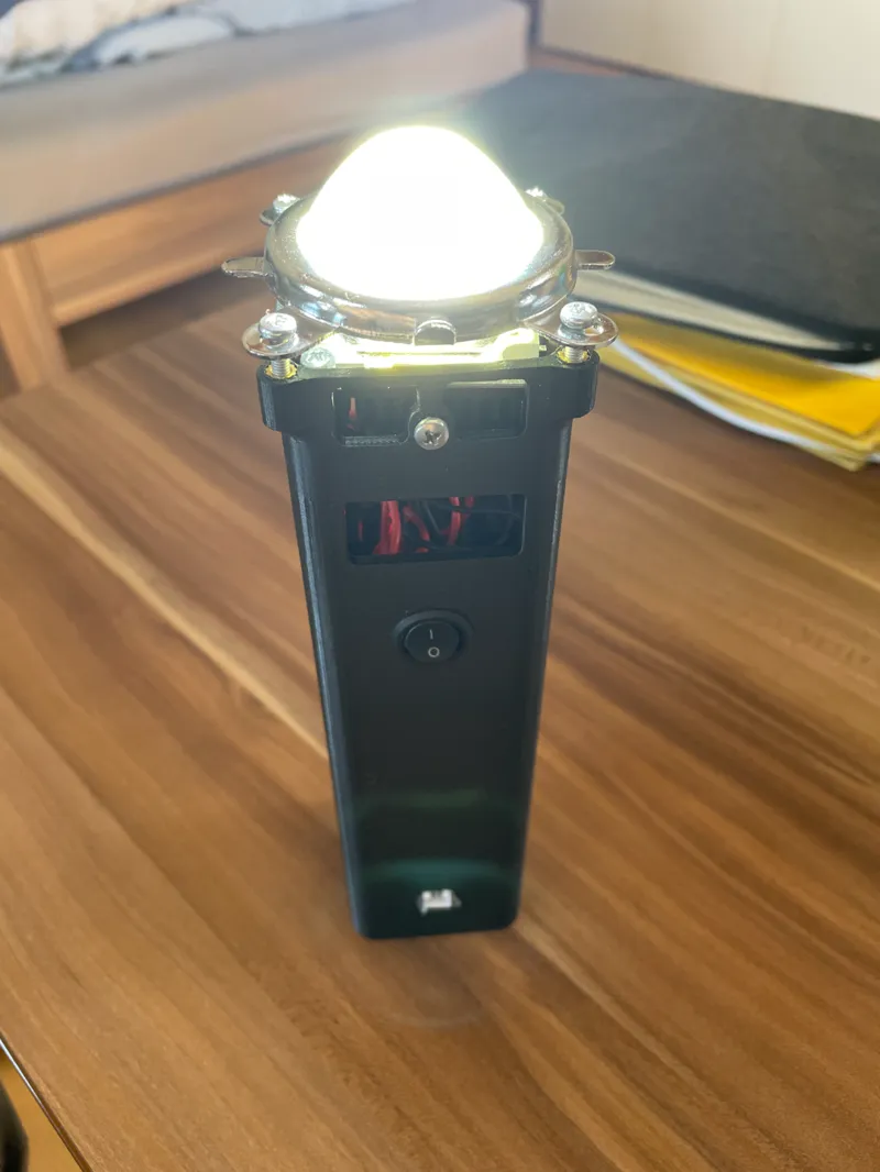 100W-LED-Flashlight