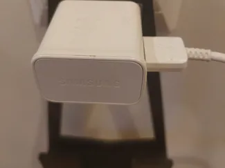 Phone hanger EU charger samsung