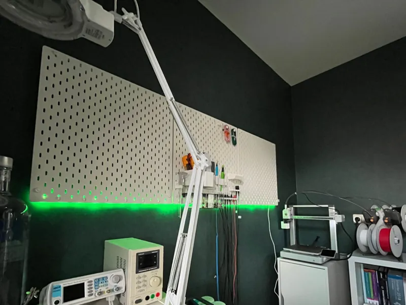 Philips Hue LightStrip Plus Mount for Ikea SKÅDIS