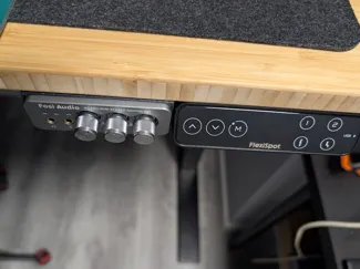 Fosi Audio K5 Pro support underdesk