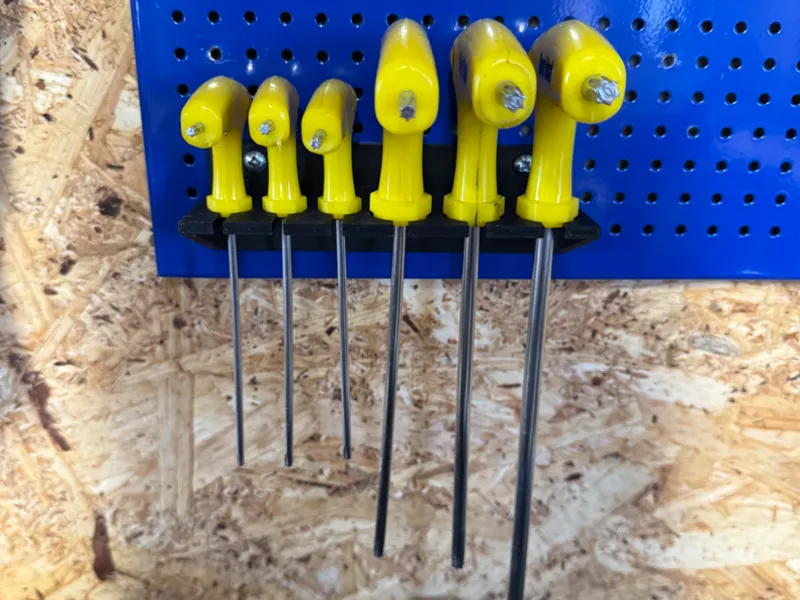 T handle hanger