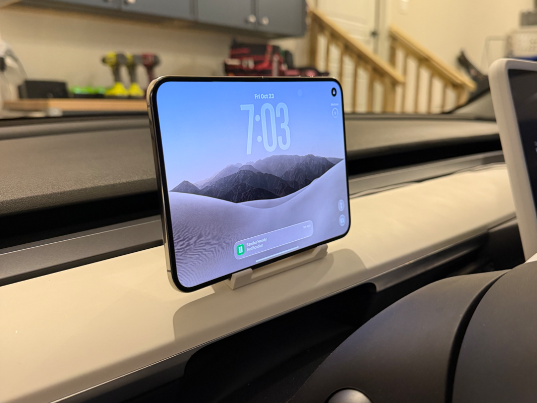 Duo MagSafe Vent Mount, Tesla (iPhone Duo, Opened) - 1