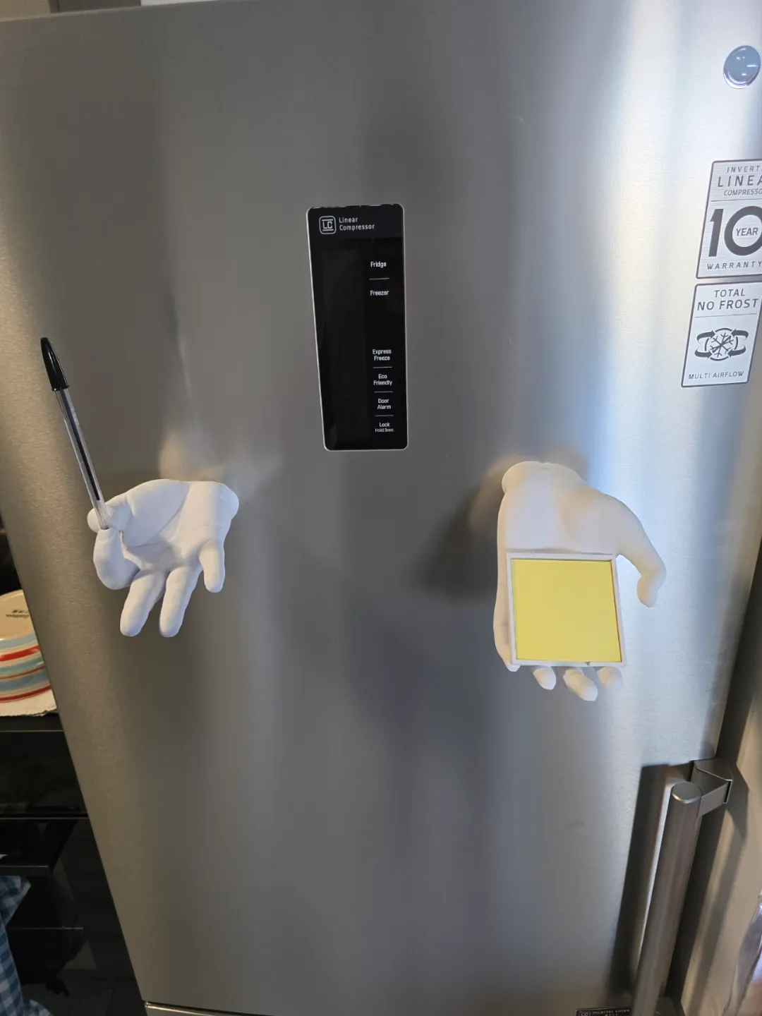 Magnetic fridge hands view 2
