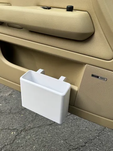 Accesorio para filamento: Universeller Mülleimer für Autotüren — vista de referencia 2