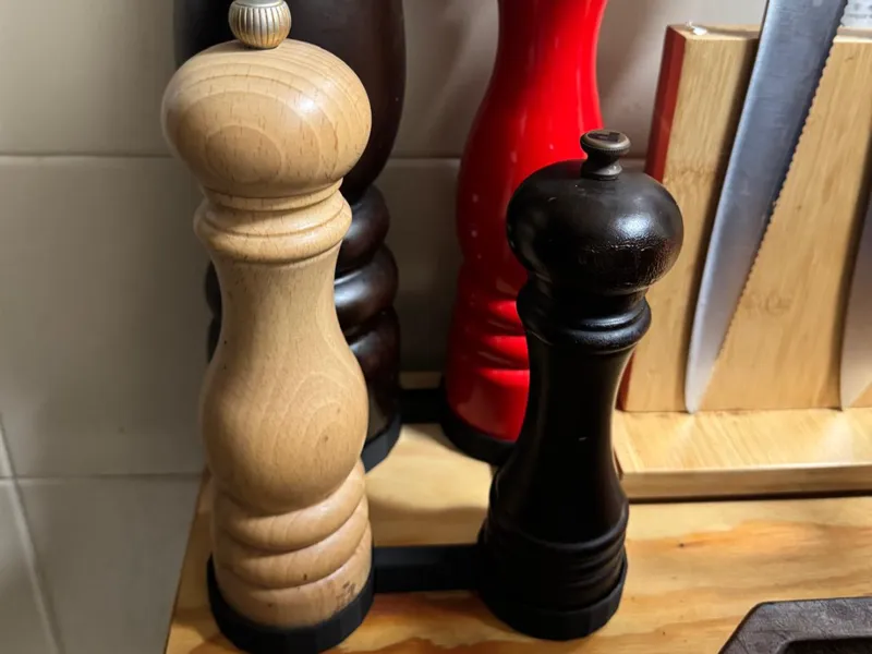 Pepper mill holder for Peugeot Pepper Mills