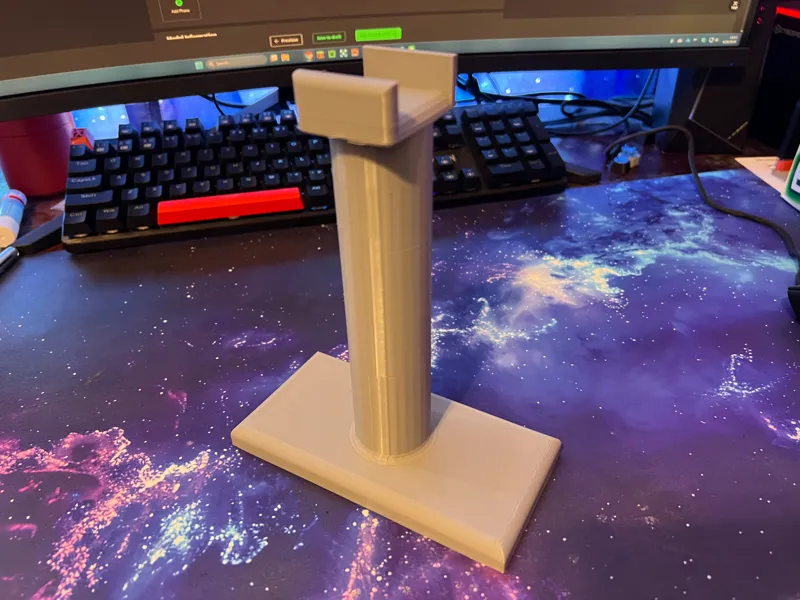 Headphone stand